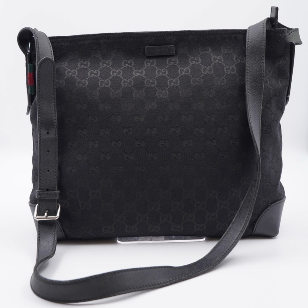 Gucci GG Monogram Canvas Messenger Bag 💕